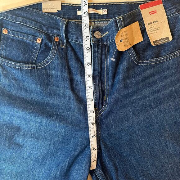 Levi's NWT Women's Low Pro Midrise Straight Relaxed Jeans Size 8 Size 30 - Picture 10 of 11
